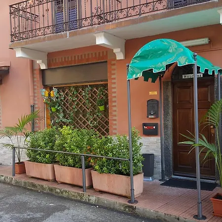 Aparthotel Paradise *